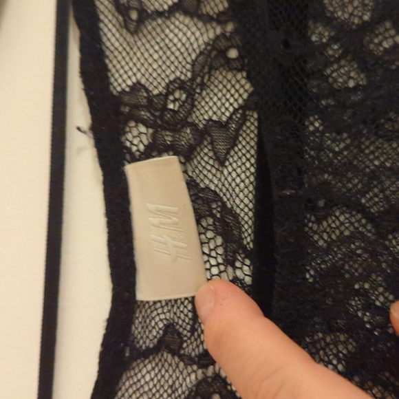 H&M Short Sleeve Top with Lace Detail - Picture 2 of 8